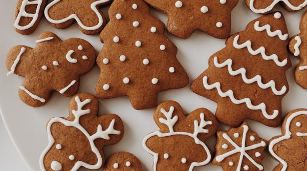 Fursecuri din turtă dulce de casă - Gustul nostalgic și autentic al sărbătorilor de iarnă