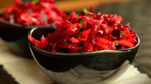 O rețetă neobișnuită din sfeclă, gata în 10 minute: este plină de vitamine și va fi pe placul familiei