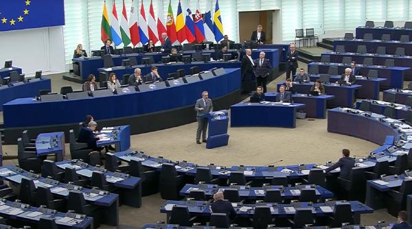 „Fără cadouri pentru Putin, chiar dacă este luna cadourilor”. Parlamentul European dezbate refuzul Austriei de a accepta România în Schengen 