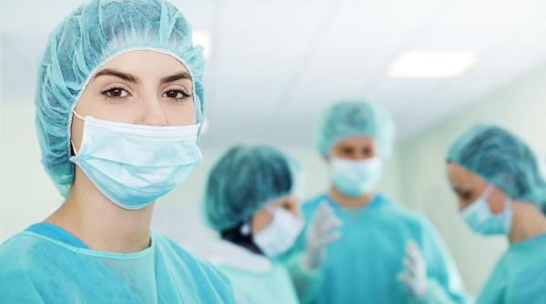 „România a pierdut cei mai mulți medici în fața țărilor europene bogate”. Olanda arată cum unele țări sunt lăsate fără doctori: „Statul român a cheltuit 100.000 euro cu un student”