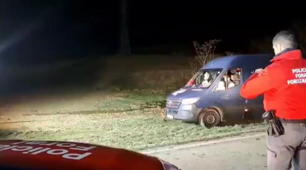 Aventura unui curier român, în Spania. Cum a fost salvat de trei polițiști, Google translate și un fermier: „S-a lăsat cu îmbrățișări la final!” - VIDEO