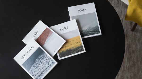 Poşta Română scoate la vânzare modele unicat de cărţi poştale