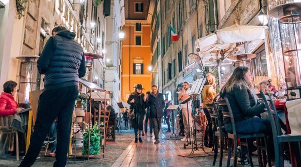 Atac șocant la Roma, în plină stradă: „Un bărbat m-a înțepat cu o seringă”