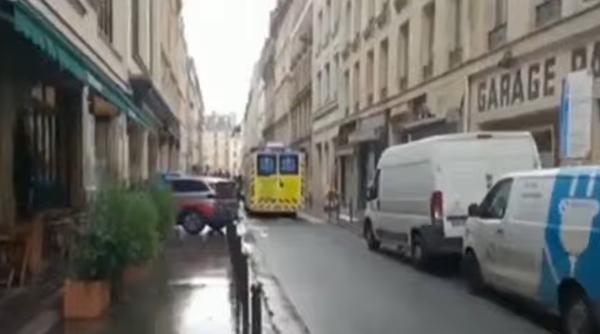Alertă în Franța! Atac armat în Paris: „A fost o panică totală. Ne-am închis înăuntru”