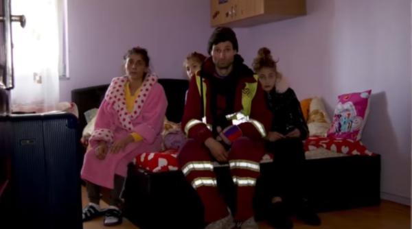 Vești grozave pentru românul care n-a intrat la serbarea fiicei, rușinat de cum era îmbrăcat: familia sa se va muta în casă nouă