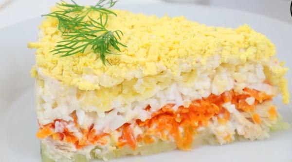 Salată Crizantema. O rețetă spectaculoasă pentru o masă de sărbătoare, ideal de pregătit de Sfântul Ion