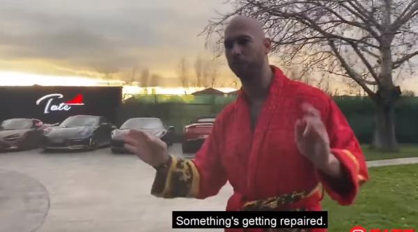 Lovitură pentru Andrew Tate: Poliția i-a confiscat 11 mașini de lux. Printre ele un Rolls-Royce și un Aston Martin