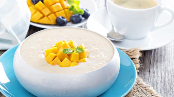 Budincă de orez cu nucă de cocos și mango. Notați rețeta și veți vedea ce desert delicios puteți pregăti acasă. O aromă unică!