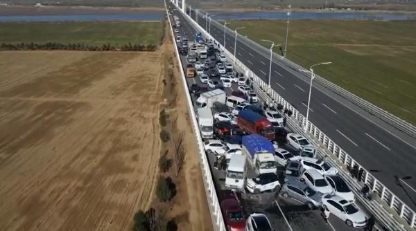 Un camion a lovit un cortegiu funerar: 17 persoane şi-au pierdut viaţa şi 22 au fost rănite - VIDEO