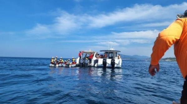 „Nu s-a mai întors la barcă”. Scafandru român, căutat de sute de oameni, în Thailanda. Sebastian s-a scufundat să elibereze ancora, dar nu a mai ieșit la suprafață