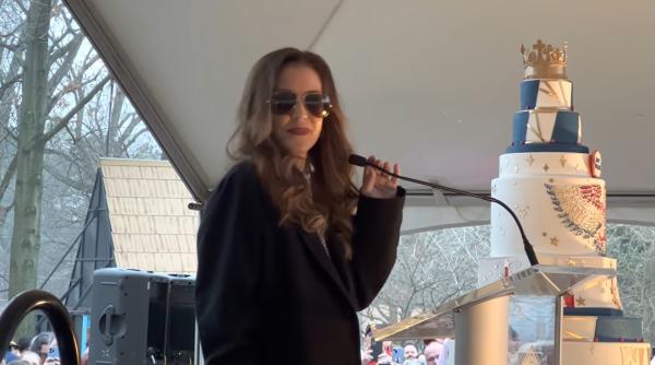 Cântăreaţa Lisa Marie Presley, unica fată a 'Regelui' Elvis, a murit la 54 de ani