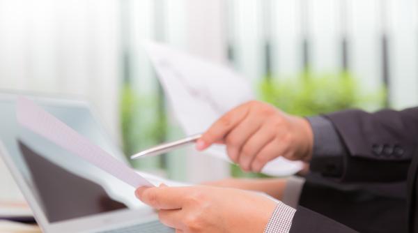 România are cei mai mulți bugetari din UE. Câți salariați are statul