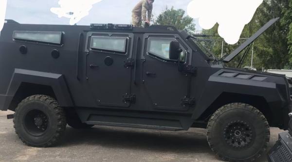 Canada trimite în Ucraina 200 de transportoare blindate Senator