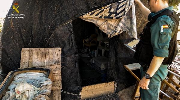 Români aduși de alți români în Spania, la muncă, exploatați și amenințați: Unul dintre ei, călcat cu tractorul: „Dacă zici ceva, te omor!“