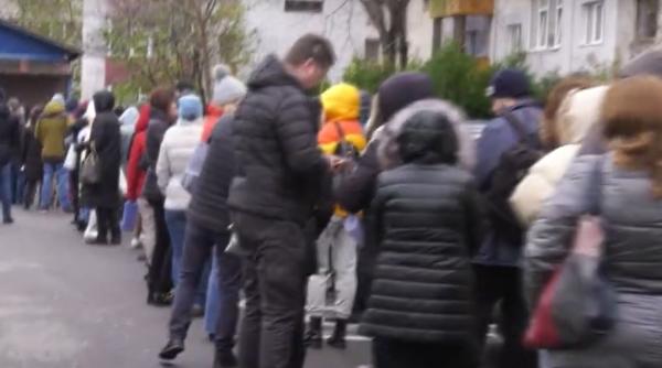 Zeci de români  s-au „bătut” pentru un loc de muncă la o fabrică din Tulcea: „Am lucrat afară, dar s-au stricat lucrurile şi acolo!”