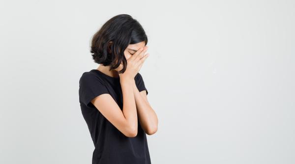 Italia. Minoră româncă, obligată de propria mamă să se prostitueze, pentru țigări sau lozuri. „Regina Albină", condamnată