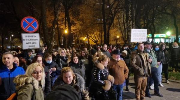 Protest uriaș la Satu Mare. Oamenii cer dreptate după moartea elevei de 15 ani 