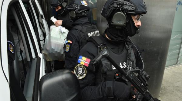 Șase minore românce, forțate să-şi vândă trupul în cluburi din ţară şi Europa. Procurorii DIICOT au destructurat gruparea