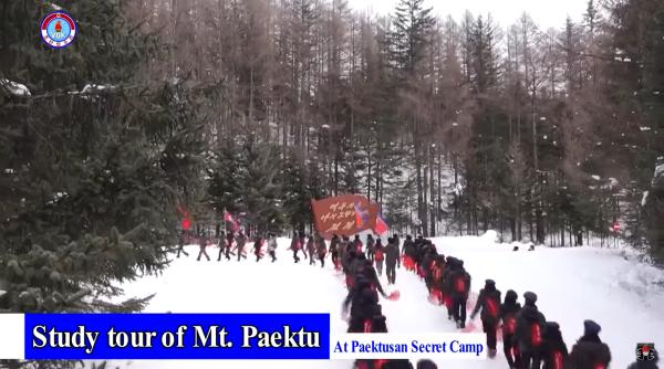 Elevii din Coreea de Nord au degerat după un marș "patriotic" pe munte la temperaturi foarte scăzute