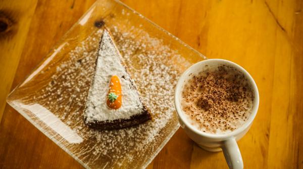 Am găsit cea mai tare rețetă de tartă cu cremă de cafea. Nu ai nevoie de cuptor și e gata în doar câteva minute