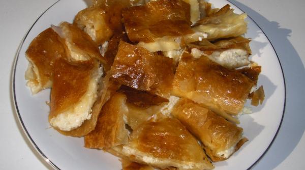 Cum să faci Bougatsa, faimoasa plăcintă grecească