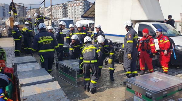 România trimite o nouă echipă de salvatori în Turcia - FOTO