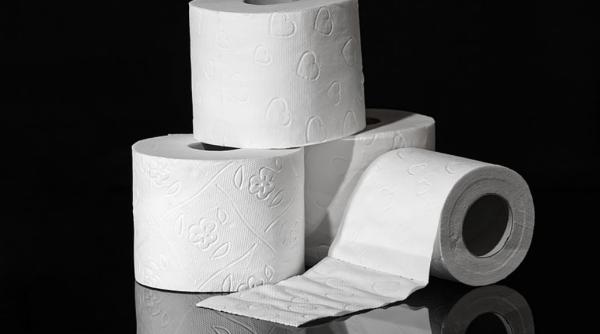 Prăbuşirea pieţei imobiliare în SUA scumpește drastic hârtia igienică