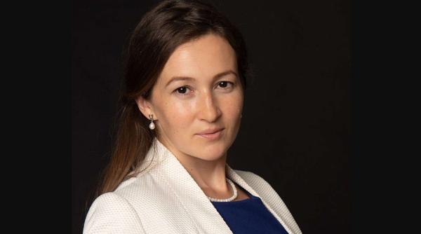 Dreptate în Anglia pentru o româncă, șefă la resurse umane pentru British Council în Dubai: Ana Maria fusese concediată după concediul de maternitate