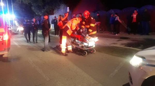 O mașină în care erau mama cu un copil a luat foc în mers la Vaslui 