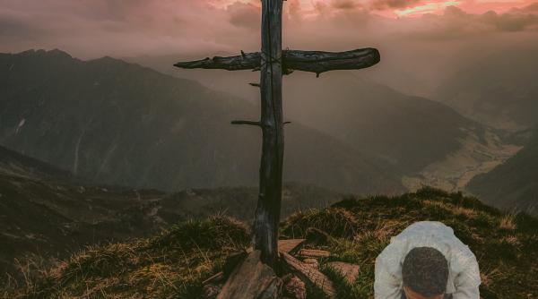 Un credincios s-a stins din viață după ce a încercat să țină postul lui Iisus de 40 de zile fără mâncare 