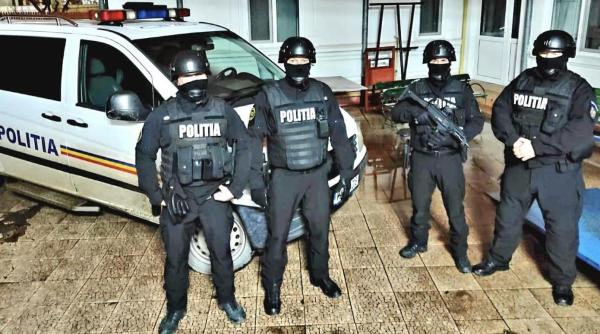 Reacția polițiștilor după ce au primit salariile pe card: „Îmi bag CV-ul la Lidl. Suntem în al 13-lea CEAS!”