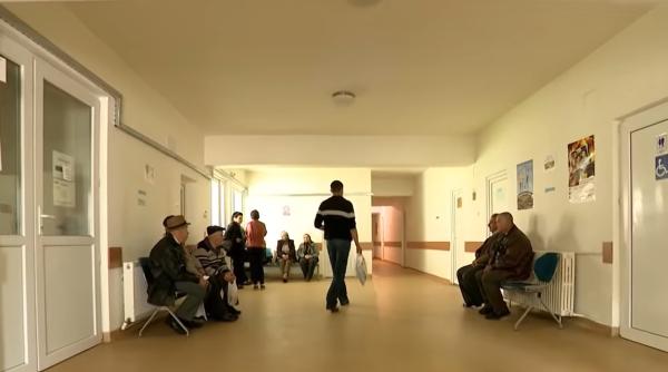 Gest impresionant al unui medic tânăr: Și-a dat ultimii bani din buzunar pentru ca o femeie și bebelușul ei să poată ajunge acasă de la spital