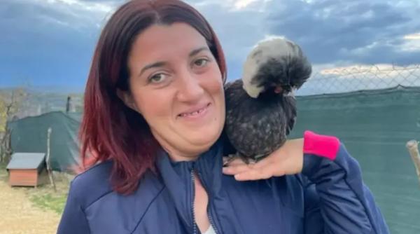 Italia. Româncă distinsă cu premiul „Oscar Green 2022”. Mihaela a lăsat munca în fabrică și s-a apucat să crească găini: 'Suflecă-ți mânecile. Și ține-te bine'