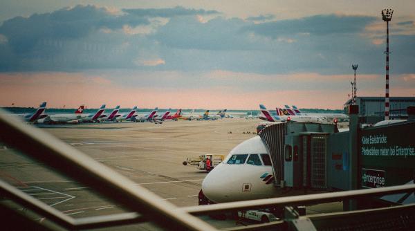 Grevele paralizează complet două aeroporturi din Germania. E afectat cel mai populat land al țării