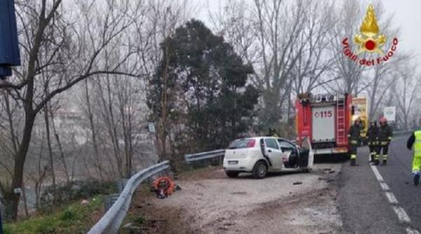 Accident îngrozitor în Italia: Un român de 20 de ani și-a pierdut viața, iar altul este rănit grav