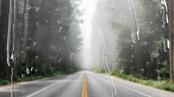 MAE, atenţionare de călătorie în Croaţia: Circulaţie rutieră restricţionată din cauza rafalelor puternice de vânt