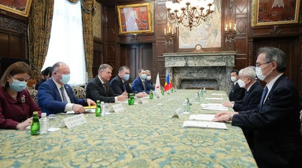 Klaus Iohannis, în Japonia. S-a întâlnit cu preşedinţii Parlamentului nipon. Marți va fi primit de împăratul Naruhito