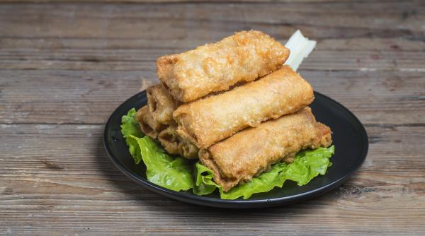 Rulouri de primăvară, o rețetă rapidă, de vis! Încearcă această delicatesă!