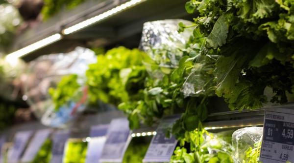 Lidl GB va ridica toate limitele de cumpărare a salatelor până luni