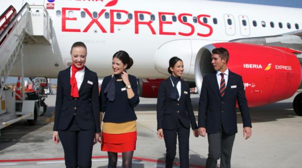 Compania aeriană Iberia caută muncitori fără experiență. Salarii de până la 2.500 de euro
