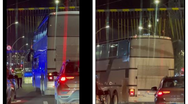 Autocar de Ucraina, la un pas să se blocheze în pasajul Unirii. Video