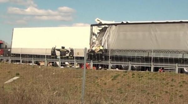 Două TIR-uri românești, accident teribil în Ungaria: Unul dintre șoferi nu a mai putut fi salvat, volanul curmându-i viața - FOTO