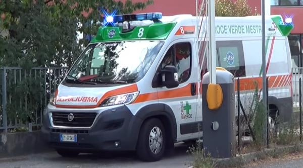 Gest emoționant pentru o româncă bolnavă: Un echipaj medical a parcurs peste 3.600 km cu o ambulanță pentru a o transporta la un spital din Italia