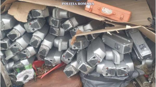 GPS-ul i-a dat de gol! Sute de baterii de trotinete electrice furate din Franța, găsite în Buzău