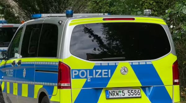 Germania. Un bărbat a atacat cu toporul un pasager într-un tren. Victima a ajuns la spital