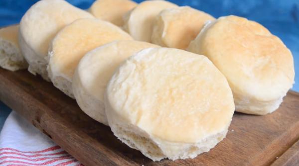 Figacitas, chifle moi și extra pufoase. Această rețetă argentiniană este foarte simplă și rapidă. Prepară aceste bulci chiar astăzi 