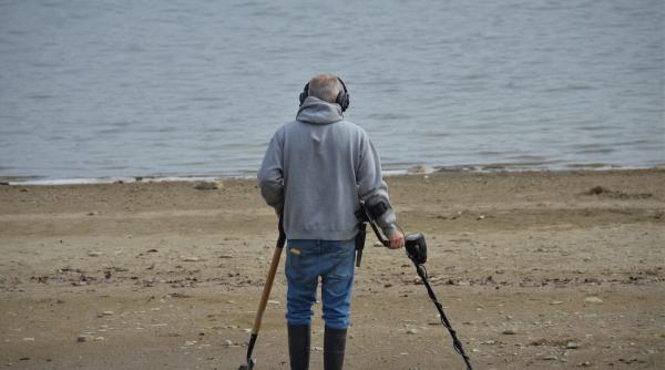 Noroc infinit pentru un bărbat: A găsit o bucată de aur masivă de 240.000 de dolari