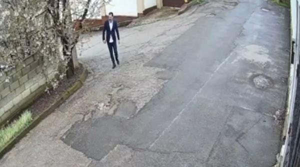 Afaceristul care a păcălit peste 100 de români cu 800.000 de euro a scăpat de judecată: Evadare în stil moldovenesc