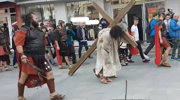 Săptămâna Paștelui: Un român joacă rolul Sfântului Ioan, discipolul lui Iisus într-o producție unică pe insula Santa Eulària, în Ibiza