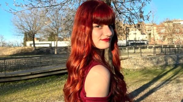 „Evit apa pe cât posibil”. Drama unei românce din Spania care se confruntă cu o alergie extrem de rară: „Mai mulți oameni au crezut că sunt nebună”